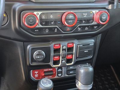 2021 Jeep Wrangler - Photo 19