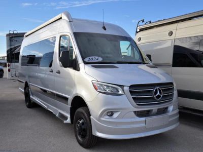 2024 Grech RV STRADA-ION AWD - Photo 1