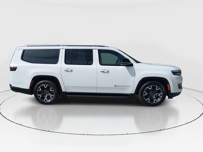 2024 Jeep Wagoneer L - Photo 8