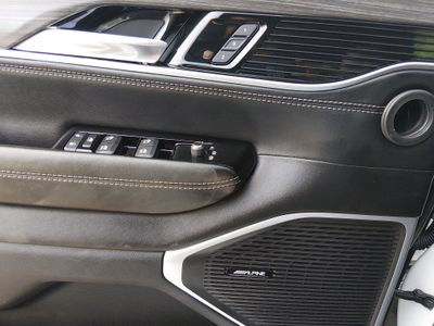 2024 Jeep Wagoneer L - Photo 22