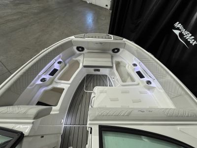 2025 Sea Ray ECT 6.2L MPI DTS BR4 - Photo 40