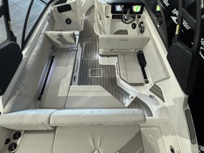 2025 Sea Ray ECT 6.2L MPI DTS BR4 - Photo 14