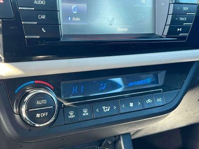 2015 Toyota Corolla - Photo 33
