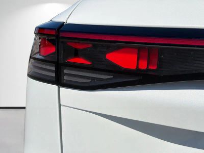 2026 Volkswagen Tiguan — photo 10 view
