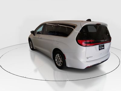 2024 Chrysler Pacifica — detail view