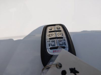 2024 Chrysler Pacifica — photo 15 view