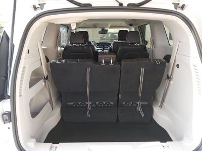 2024 Chrysler Pacifica — photo 11 view