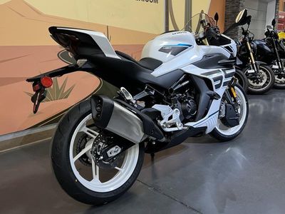 2026 CFMOTO 450SS - Photo 4