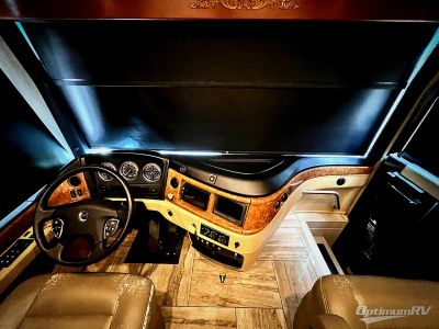 2017 Fleetwood Discovery — photo 8 view