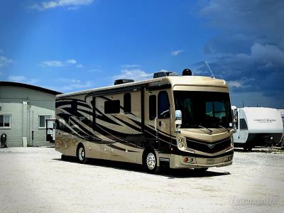2017 Fleetwood Discovery — front three-quarter view
