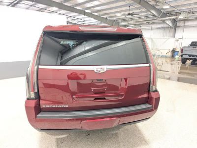 2020 Cadillac Escalade ESV — interior view