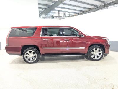 2020 Cadillac Escalade ESV — side profile view