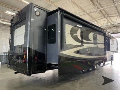 2015 DRV Luxury Suites Mobile Suites - Photo 4