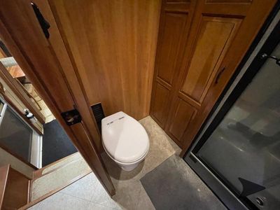 2015 DRV Luxury Suites Mobile Suites - Photo 48
