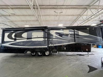 2015 DRV Luxury Suites Mobile Suites - Photo 3