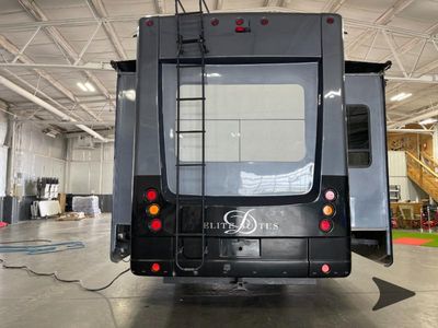 2015 DRV Luxury Suites Mobile Suites - Photo 5
