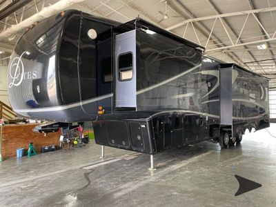 2015 DRV Luxury Suites Mobile Suites - Photo 8