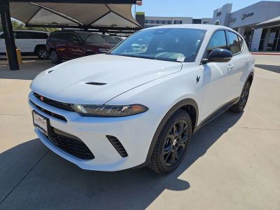 2025 Dodge Hornet GT in Q Ball — front three-quarter view