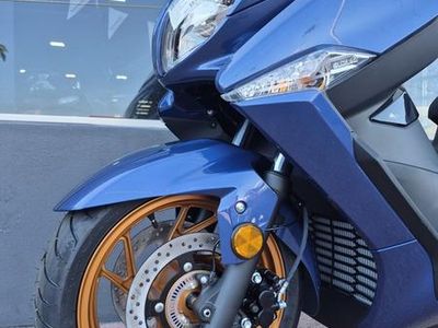 2026 Suzuki Burgman 400 - Photo 12