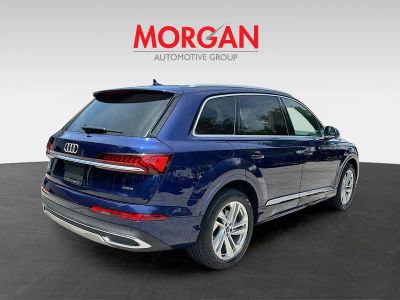 2021 Audi Q7 — engine compartment view