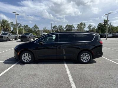 2027 Chrysler Pacifica — detail view