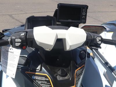 2025 Kawasaki Ultra 160LX-S Angler - Photo 9