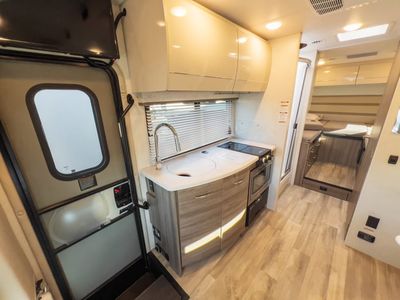 2026 Thor Motor Coach DELANO - Photo 10