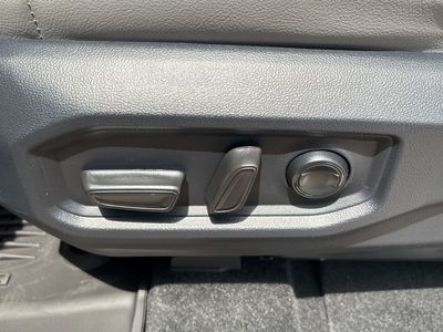 2026 Toyota Tundra — photo 10 view