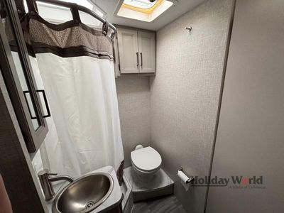 2024 Thor Motor Coach Axis - Photo 14