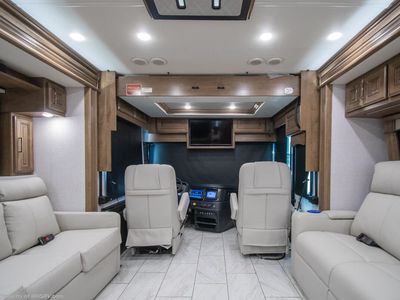 2026 Fleetwood Discovery LXE - Photo 4