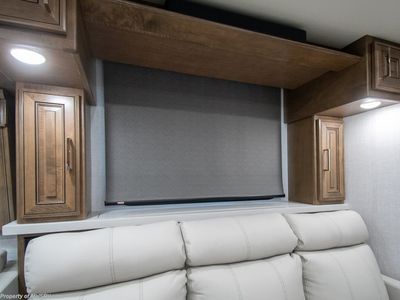 2026 Fleetwood Discovery LXE - Photo 10