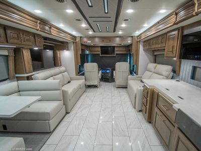 2026 Fleetwood Discovery LXE - Photo 3