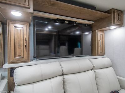 2026 Fleetwood Discovery LXE - Photo 9