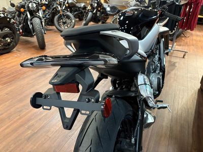 2025 CFMOTO 675SS - Photo 5