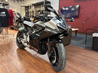 2025 CFMOTO 675SS - Photo 1