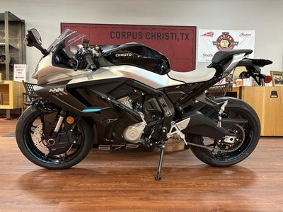2025 CFMOTO 675SS - Photo 7
