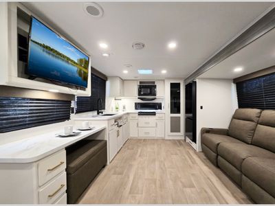 2027 Grand Design Transcend Xplor - Photo 2