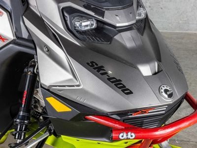 2023 Ski-Doo Summit X with Expert Package Rotax 850 E-TEC Turbo R 154 H_Alt 4.5 in. - Photo 3