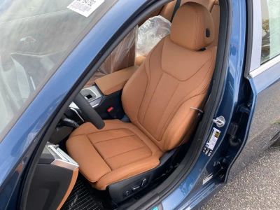 2026 BMW 3 Series — photo 11 view