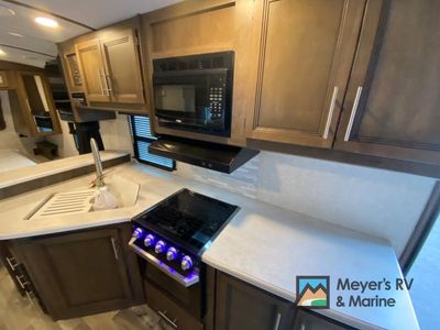 2021 Keystone RV Cougar Half-Ton - Photo 7