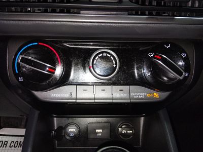 2023 Hyundai Kona - Photo 18