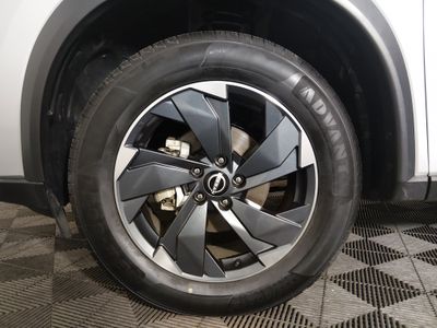 2024 Nissan Rogue — photo 10 view