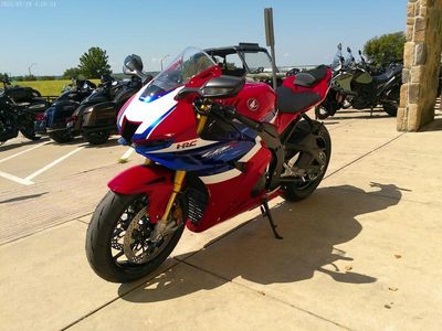 2025 Honda CBR10SPS — side profile view