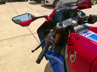 2025 Honda CBR10SPS — photo 7 view