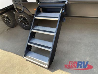 2026 Coachmen RV Chaparral - Photo 7