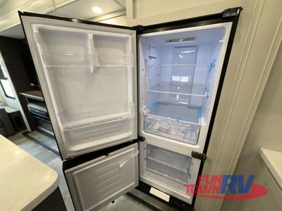 2026 Coachmen RV Chaparral - Photo 18