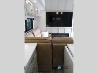 2026 Brinkley Model Z - Photo 17