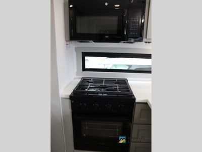2026 Brinkley Model Z - Photo 15