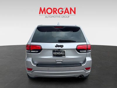 2017 Jeep Grand Cherokee — detail view
