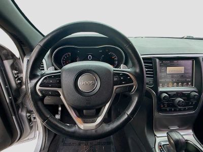 2017 Jeep Grand Cherokee — photo 8 view
